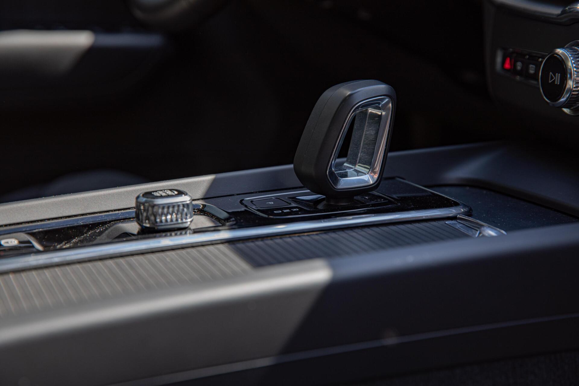Volvo XC60 2.0 T6 Plug-in hybrid AWD Core Bright Long Range|Panorama