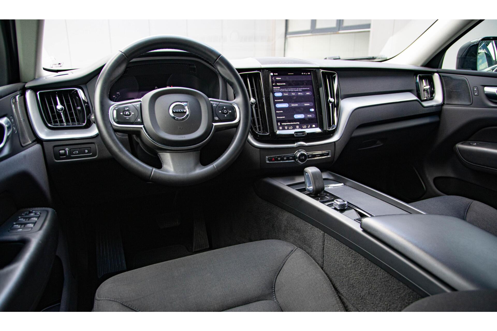 Volvo XC60 T6 AWD Inscription Expression Long Range|Panorama|H/K Audio