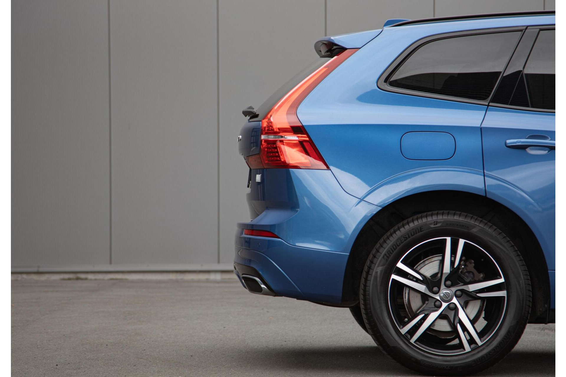 Volvo XC60 T6 Plug-in hybrid AWD R-Design Panorama|H/K Audio