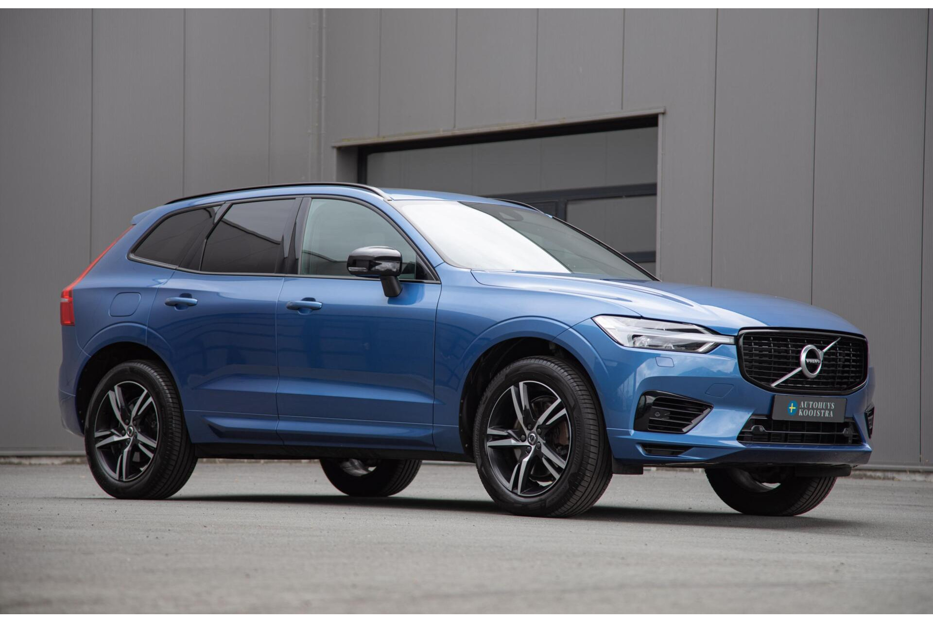 Volvo XC60 T6 Plug-in hybrid AWD R-Design Panorama|H/K Audio