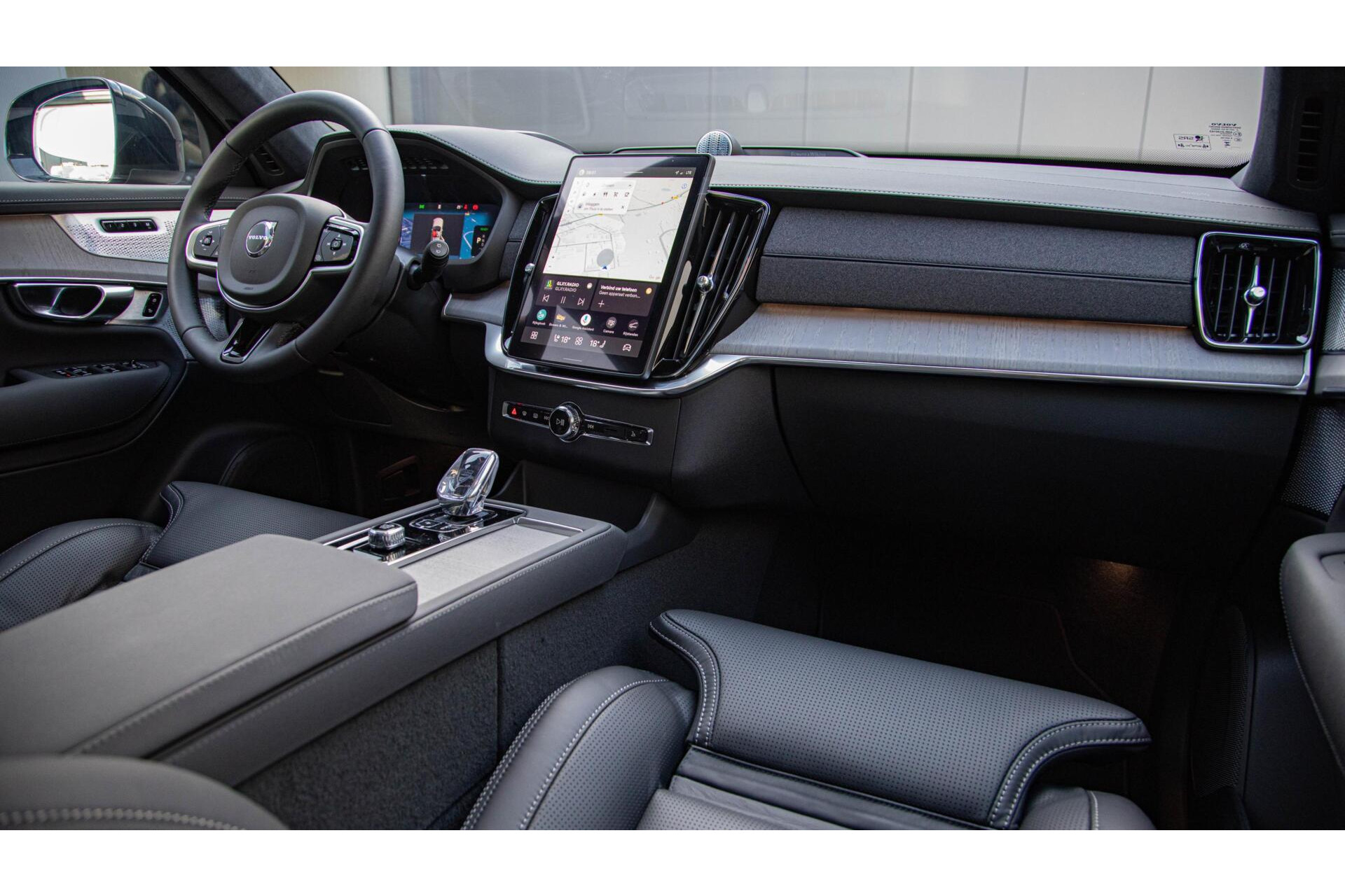 Volvo XC90 2.0 T8 Plug-in hybrid AWD Ultra Dark Full Option MY2026.5