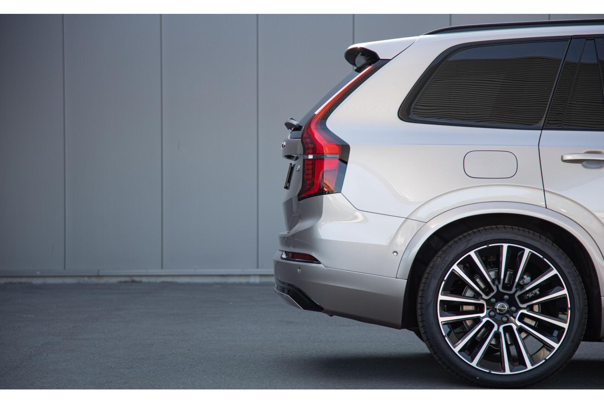 Volvo XC90 2.0 T8 Plug-in hybrid AWD Ultra Dark Full Option MY2026.5