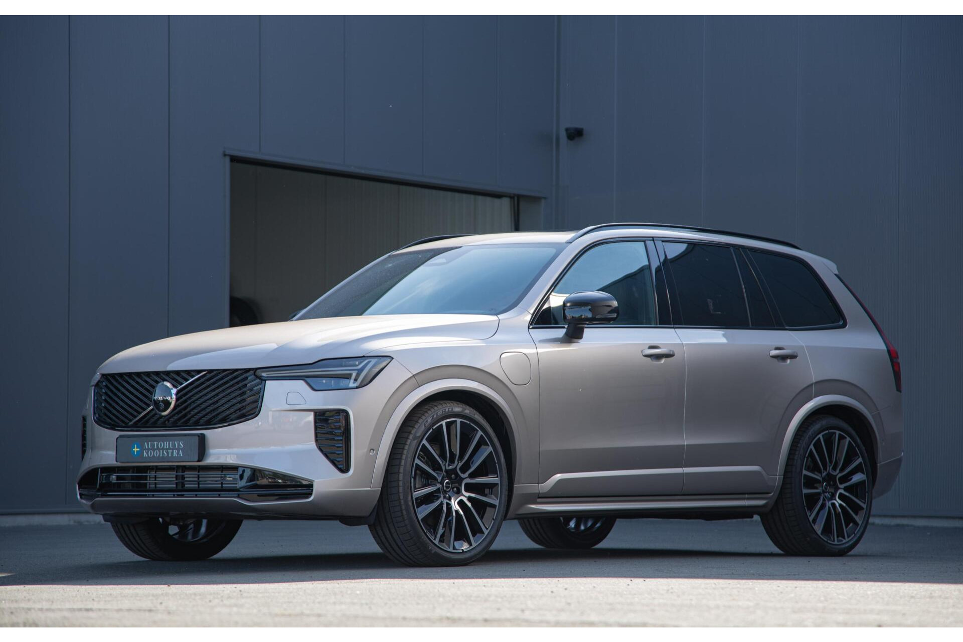 Volvo XC90 2.0 T8 Plug-in hybrid AWD Ultra Dark Full Option MY2026.5
