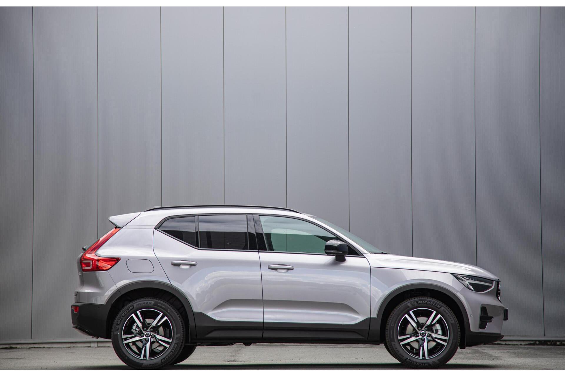 Volvo XC40 - B3 Plus Dark MY2027|360° Camera|Harman/Kardon