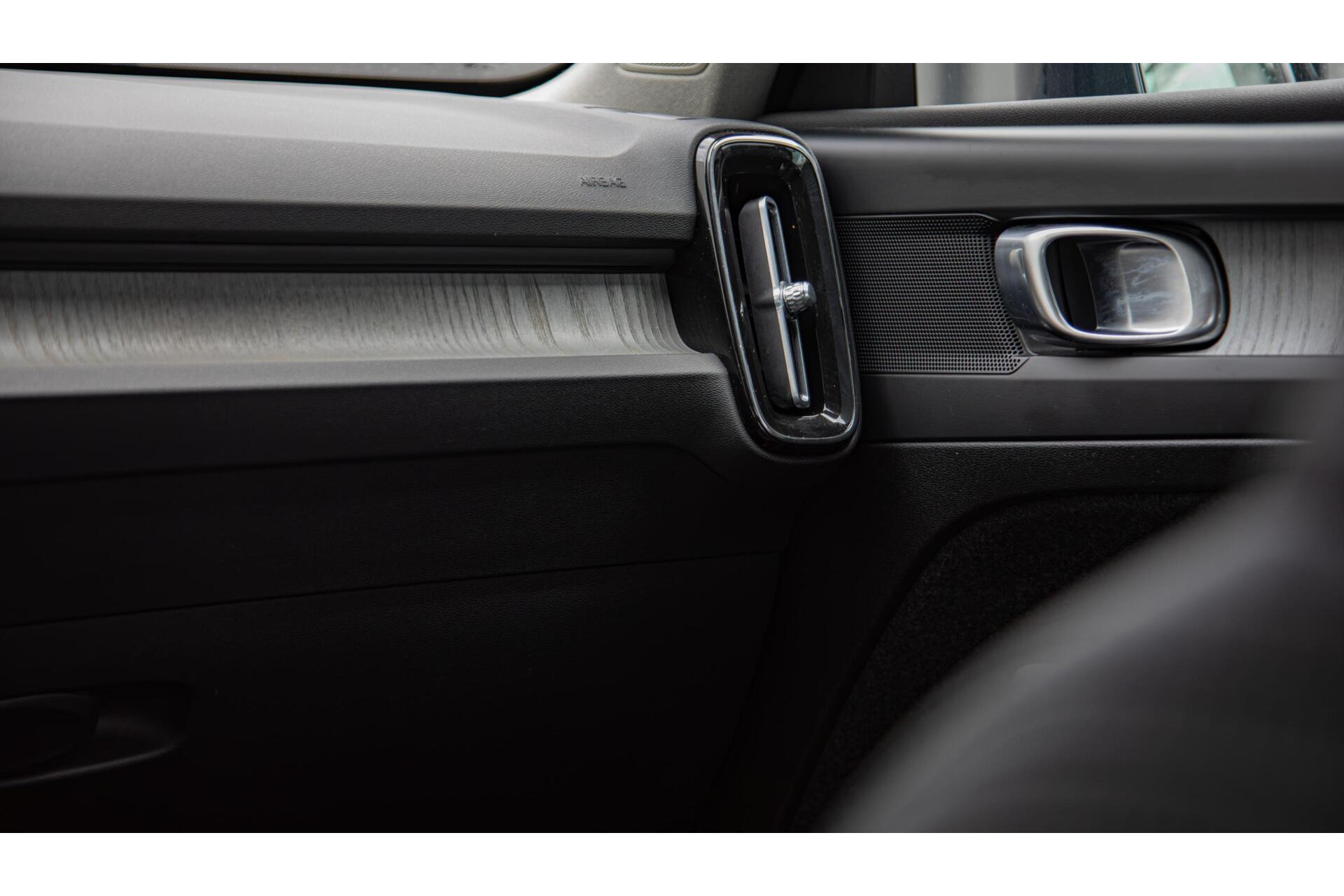 Volvo XC40 2.0 B3 Core MY2026|Leder|Keyless|PDC|Camera|Carplay