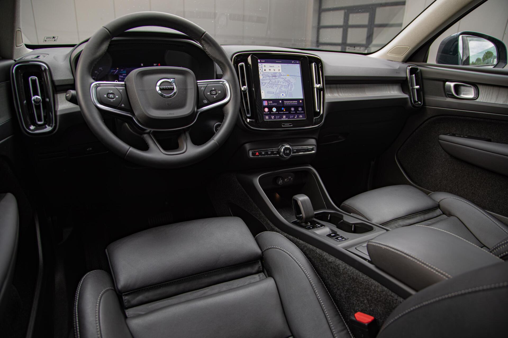 Volvo XC40 2.0 B3 Core MY2026|Leder|Keyless|PDC|Camera|Carplay