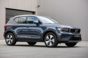 Volvo XC40 2.0 B3 Core MY2026|Leder|Keyless|PDC|Camera|Carplay