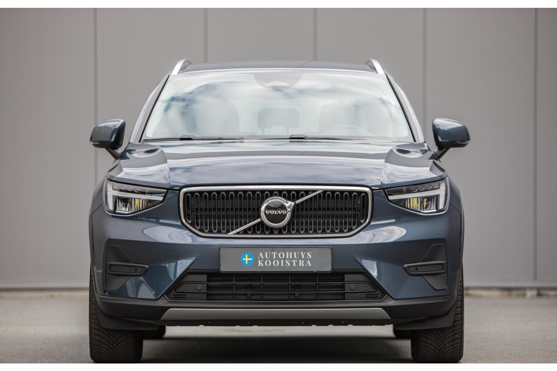 Volvo XC40 2.0 B3 Core MY2026|Leder|Keyless|PDC|Camera|Carplay