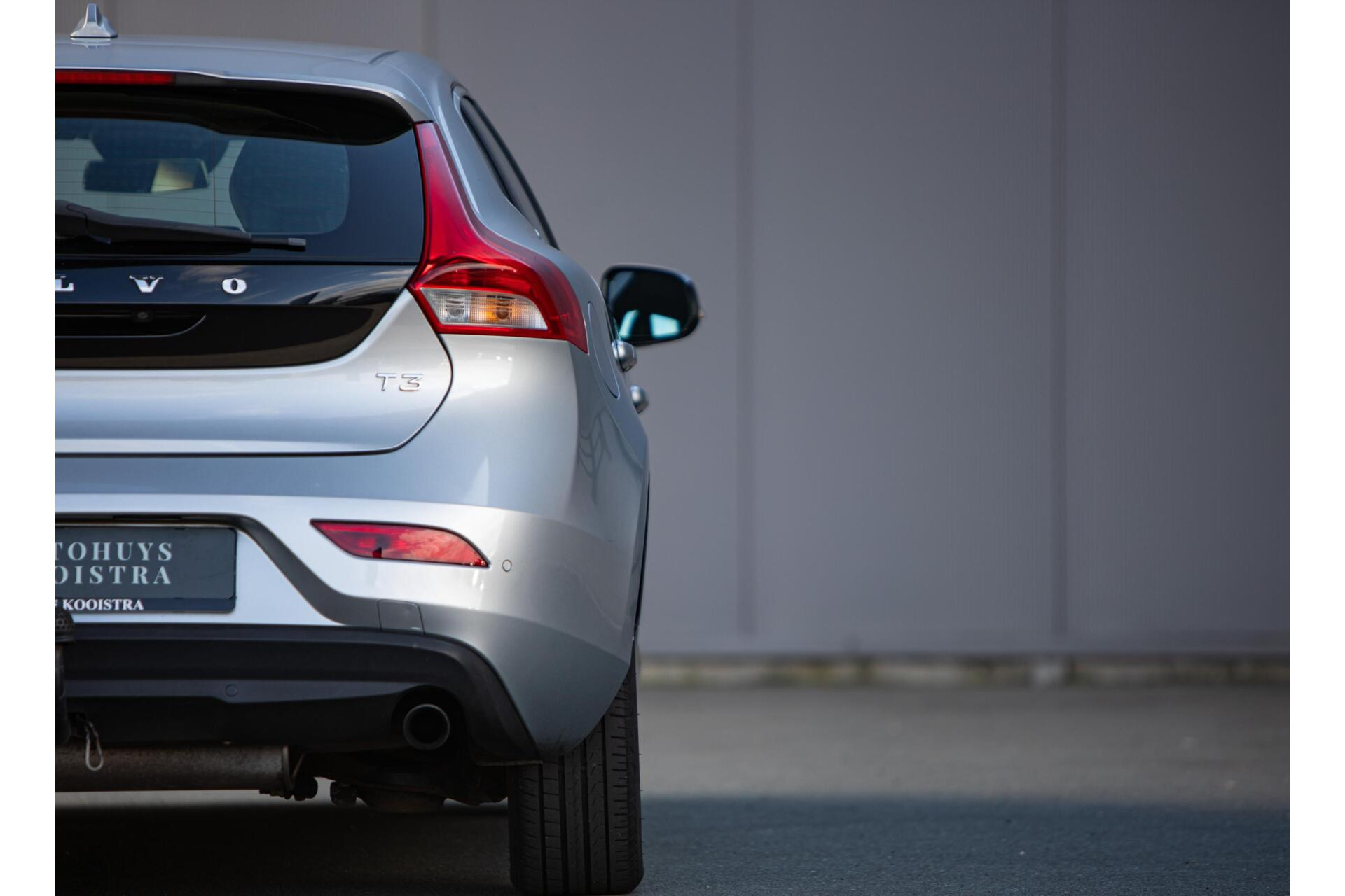 Volvo V40 1.5 T3 Summum 1e Eig|Ori .NL|Leder|Camera|Navi|Trekhaak