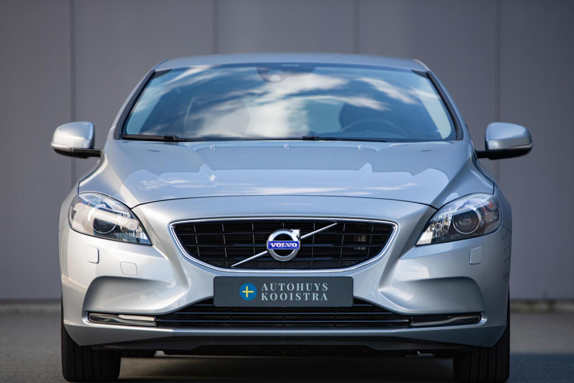 Volvo V40 1.5 T3 Summum 1e Eig|Ori .NL|Leder|Camera|Navi|Trekhaak