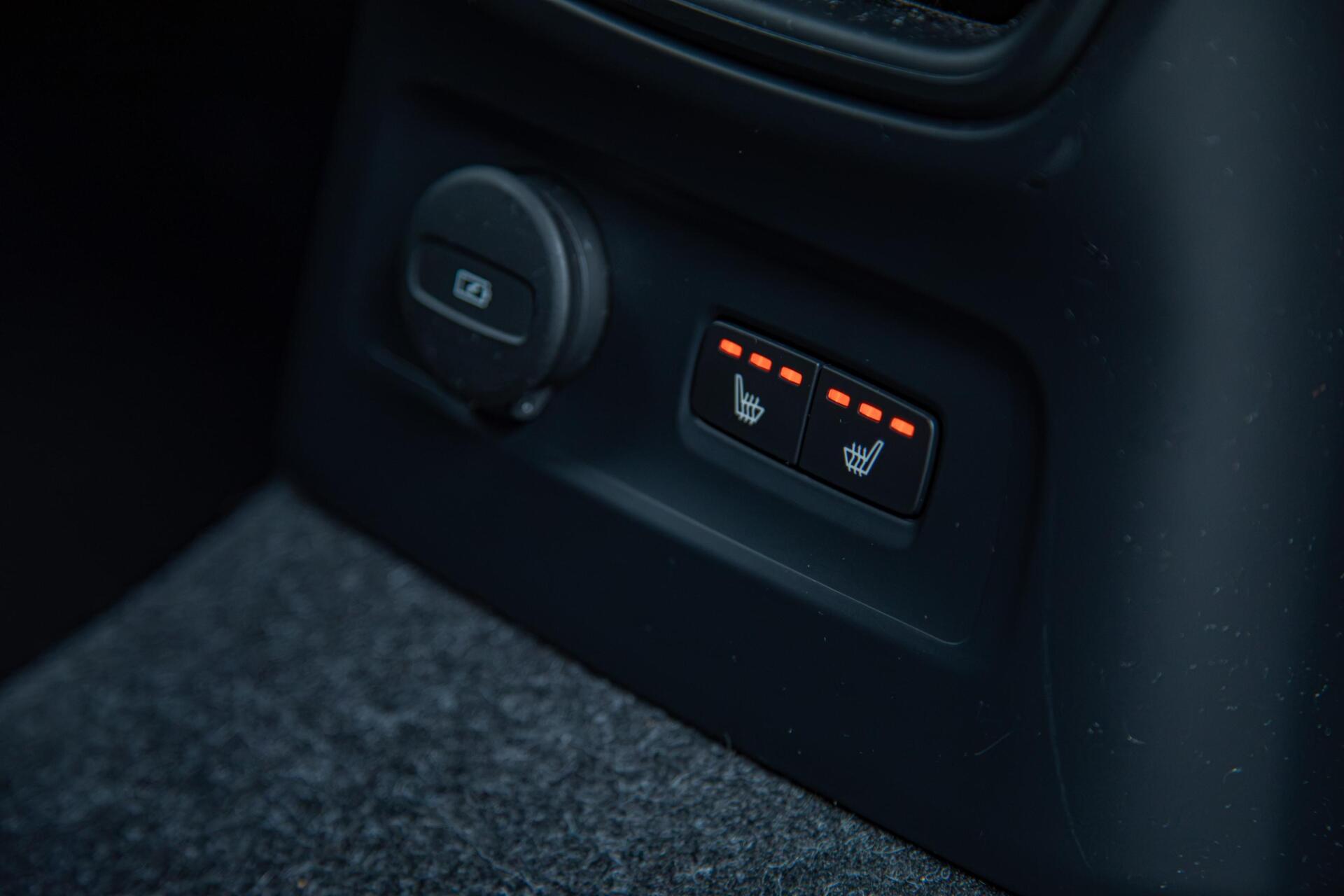 Volvo XC40 1.5 T5 Recharge R-Design MY2022|Leder/alcantara|H/K audio|Standkachel