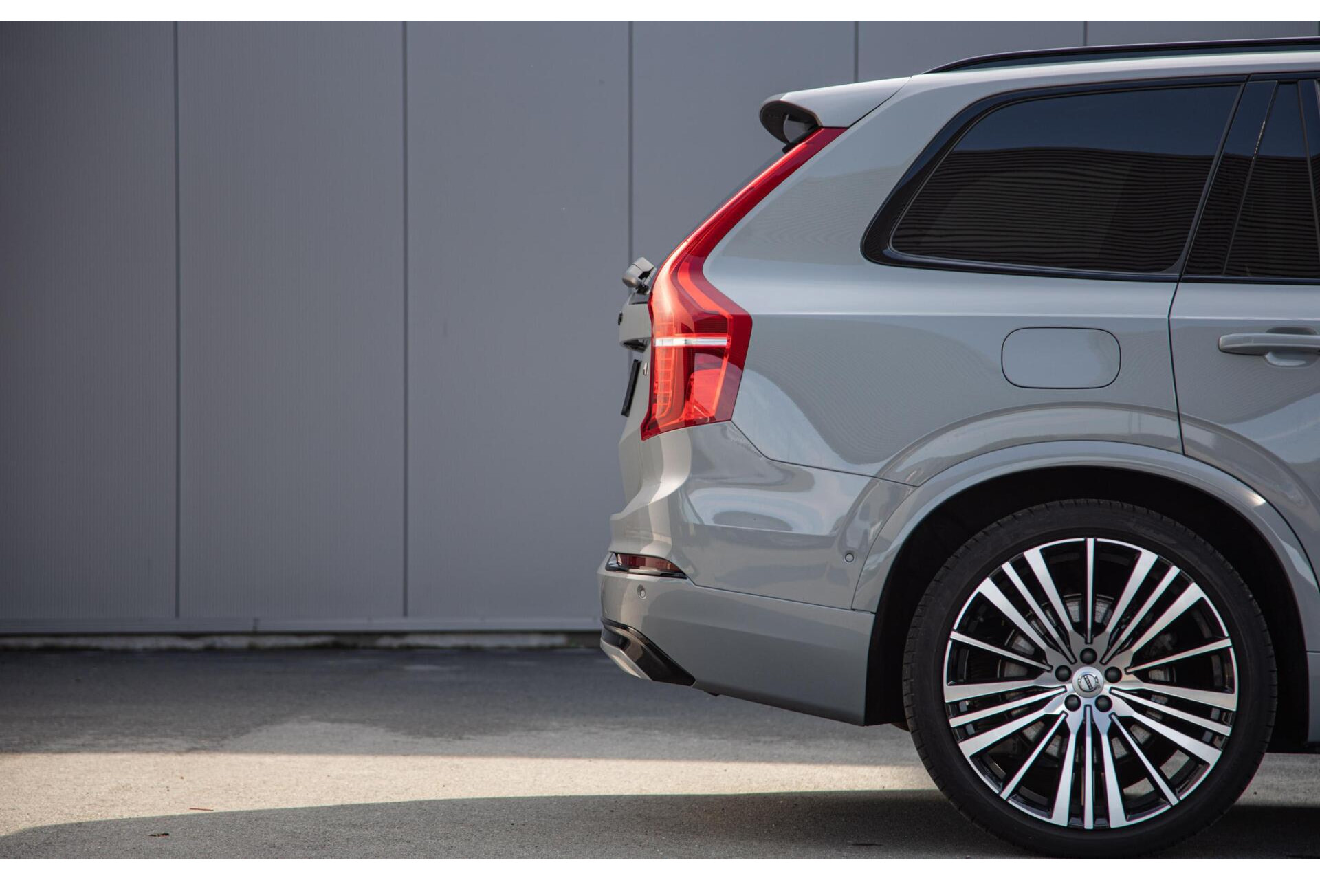 Volvo XC90 2.0 T8 Plug-in hybrid AWD Ultra Dark |Full Option|Luchtvering|Bowers&Wilkins audio