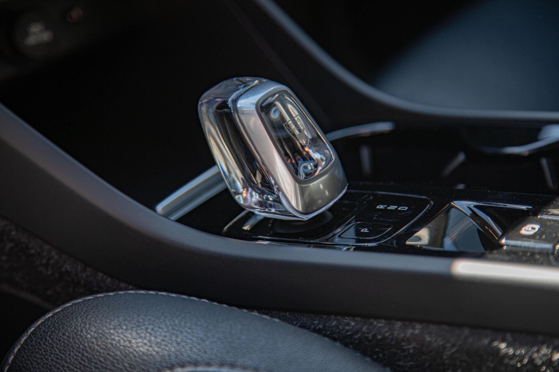 Volvo XC40 2.0 B4 Inscription Trekhaak|Leder|360 camera|Keyless