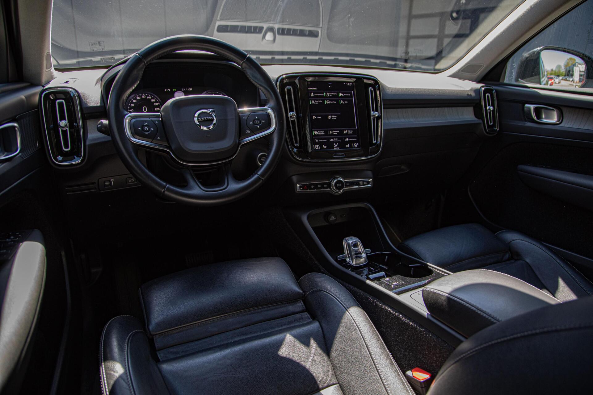 Volvo XC40 2.0 B4 Inscription Trekhaak|Leder|360 camera|Keyless