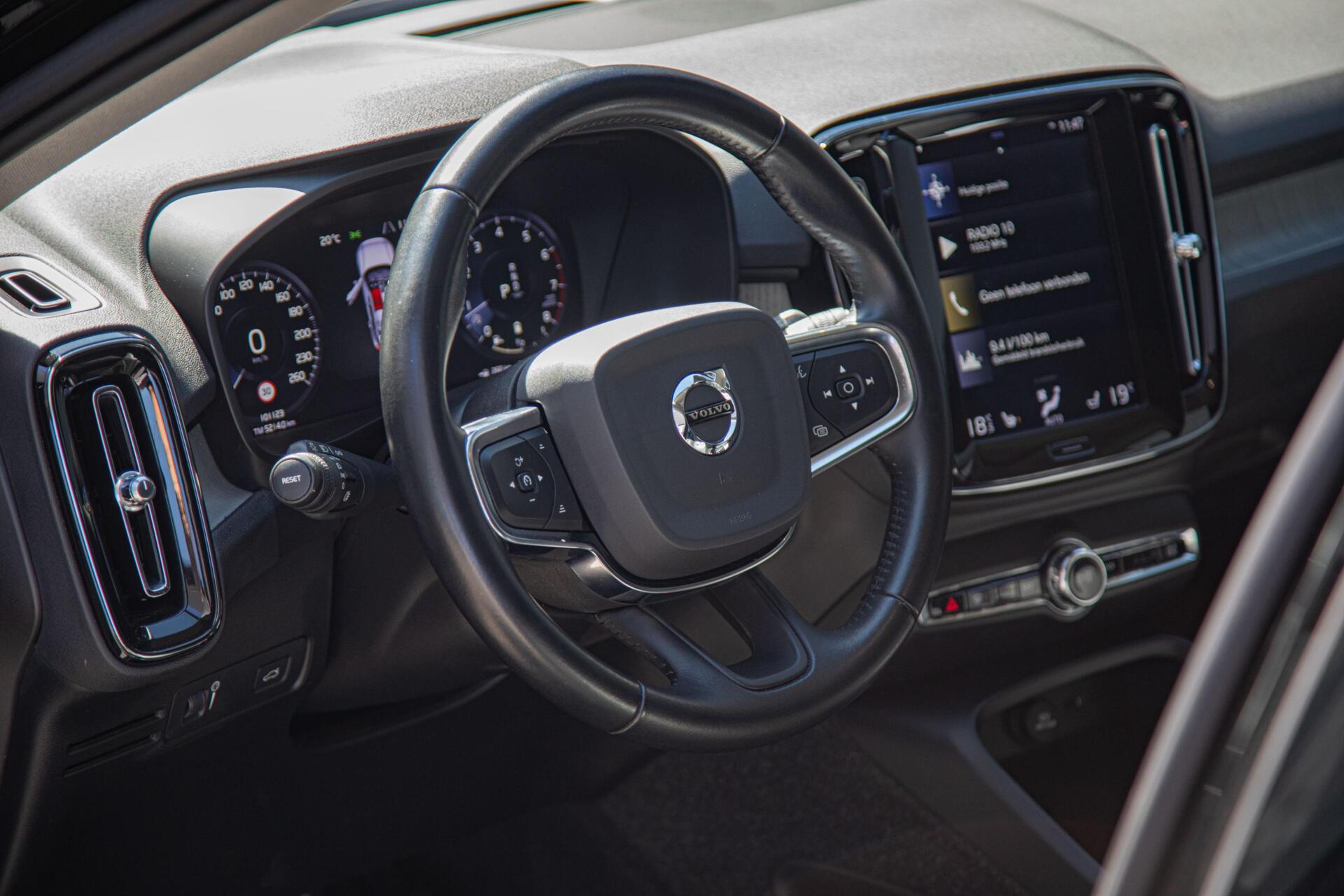 Volvo XC40 2.0 B4 Inscription Trekhaak|Leder|360 camera|Keyless