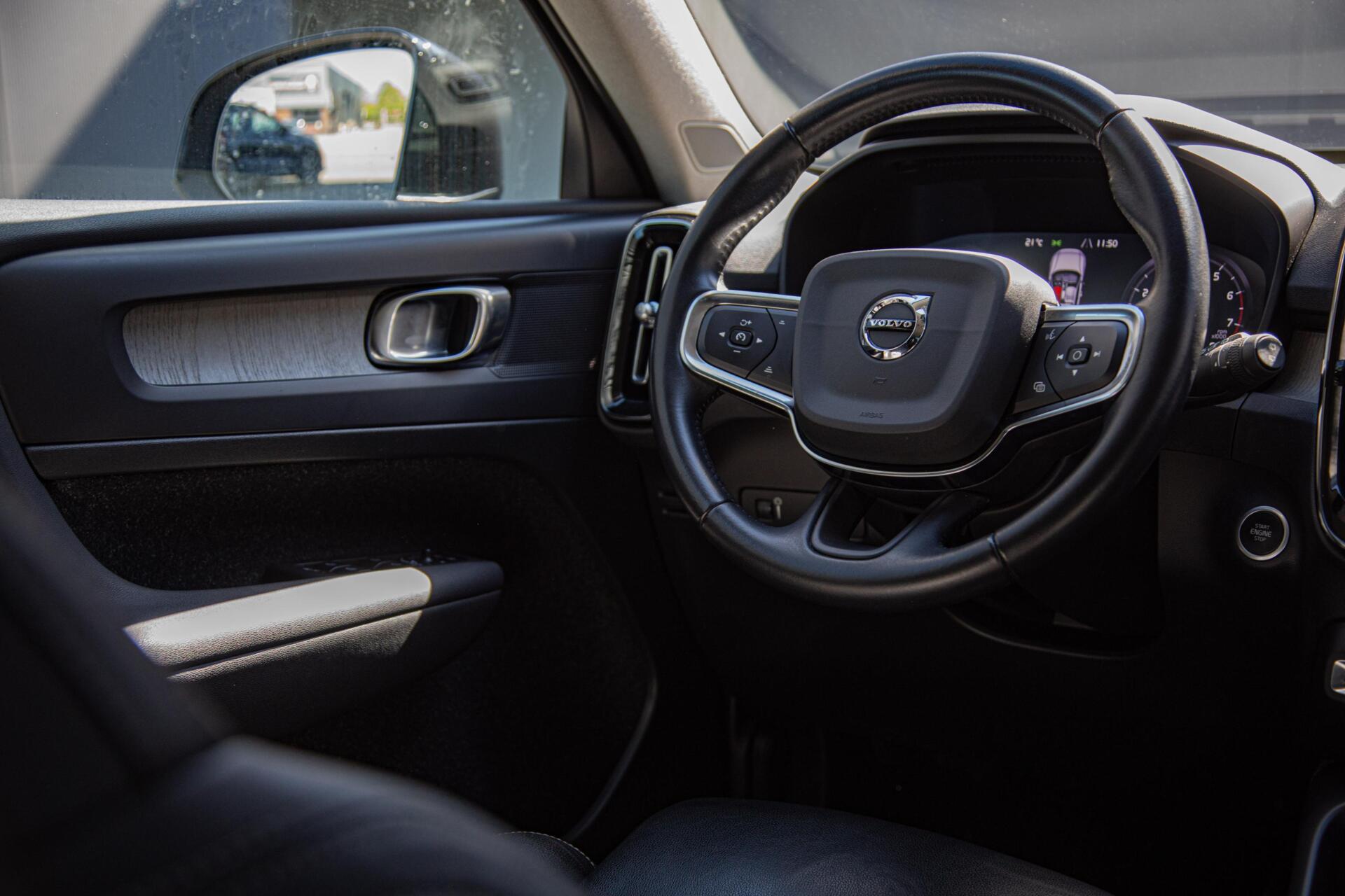 Volvo XC40 2.0 B4 Inscription Trekhaak|Leder|360 camera|Keyless