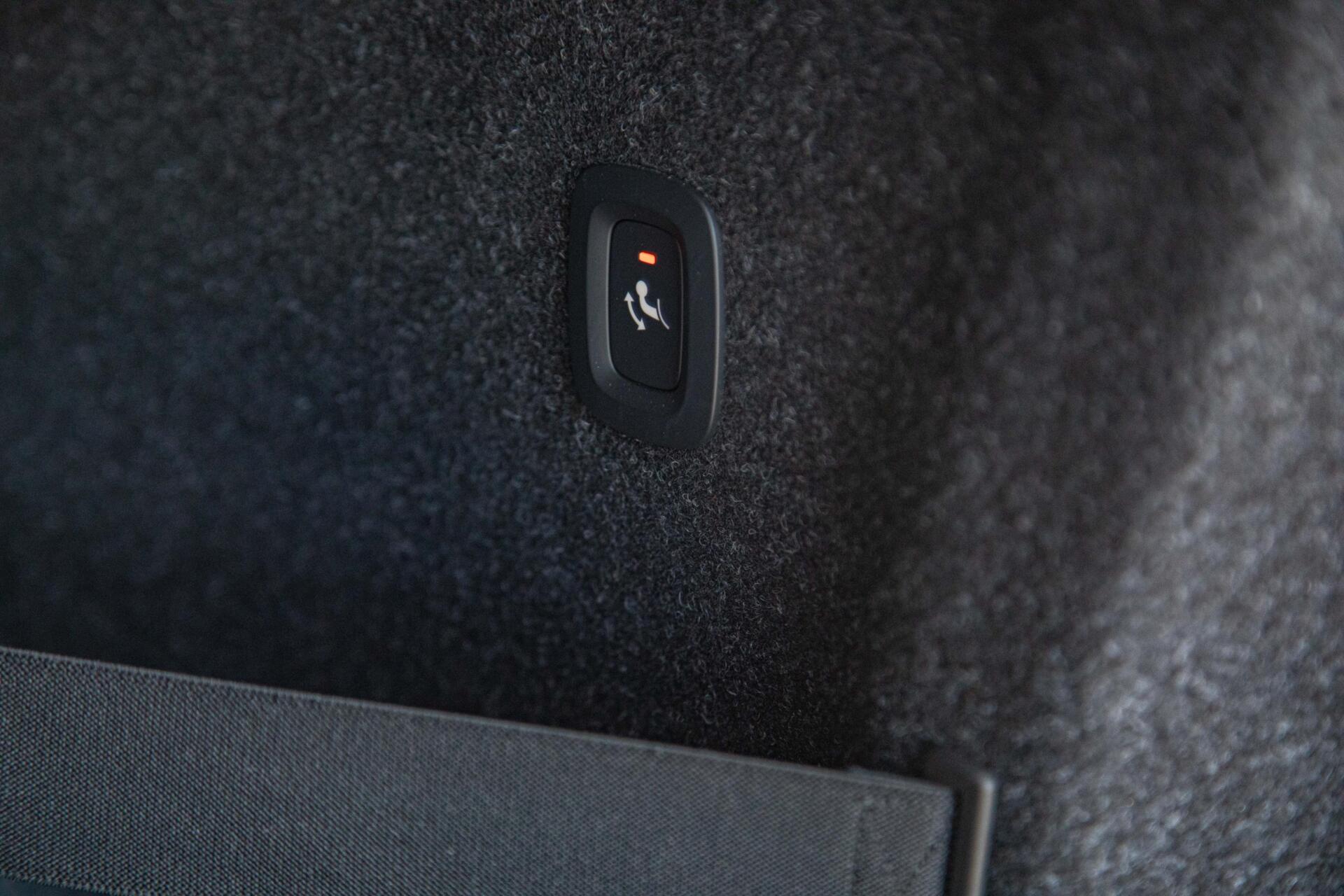 Volvo XC40 2.0 B4 Inscription Trekhaak|Leder|360 camera|Keyless