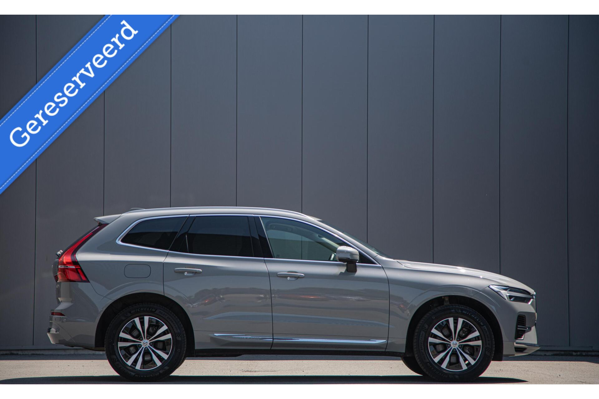 Volvo XC60 T6 Plug-In Hybrid AWD Core Bright Panorama|Keyless|Google|