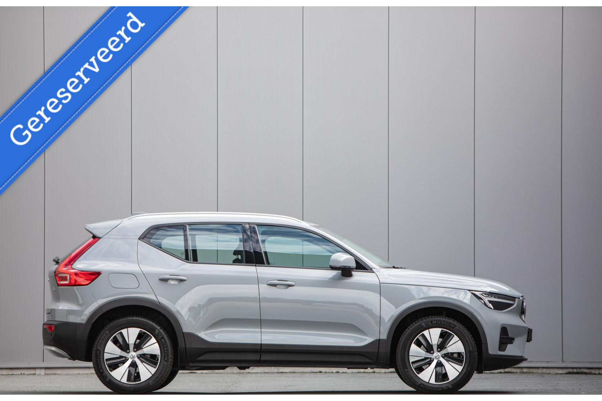 Volvo XC40 - 2.0 B3 Core MY2026|Leder|Keyless|PDC|Camera|Carplay