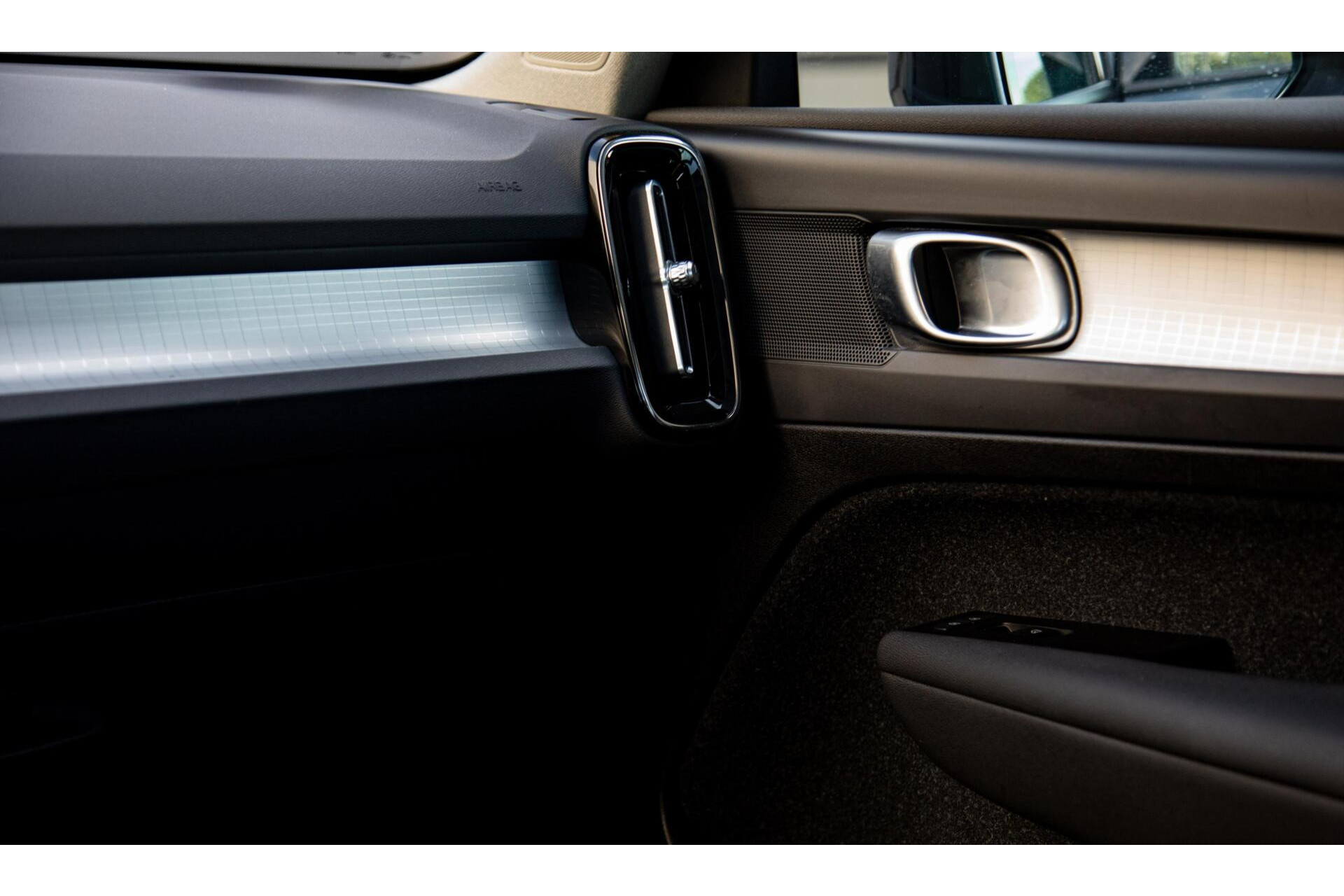 Volvo XC40 1.5 T2 Business Pro 1e Eig|Ori.NL|BLIS|Camera|Keyless|Trekhaak|NAP