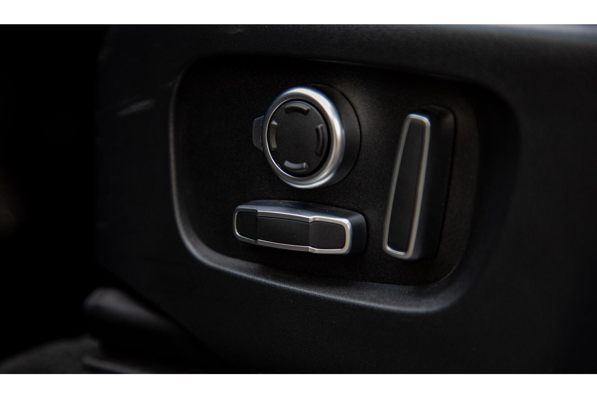 Land Rover Range Rover Evoque 1.5 P300e AWD Autobiography Dealer onderhouden|Leder|Panorama|Meridian audio