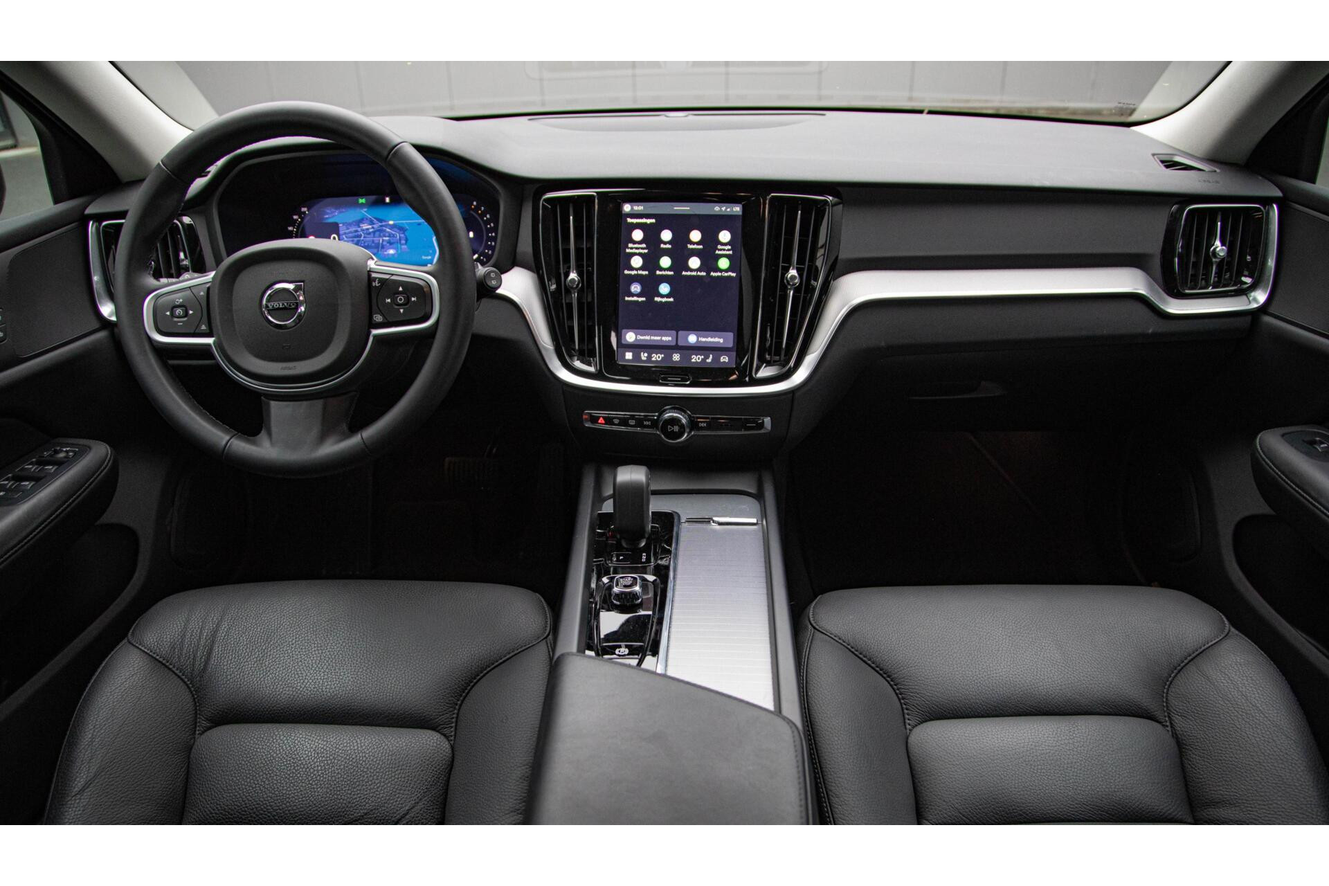 Volvo V60 2.0 B4 Core MY2026|Leder|Stoelverwarming|Allseason