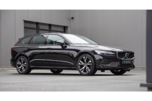 Volvo V60 2.0 B4 Core MY2026|Leder|Stoelverwarming|Allseason