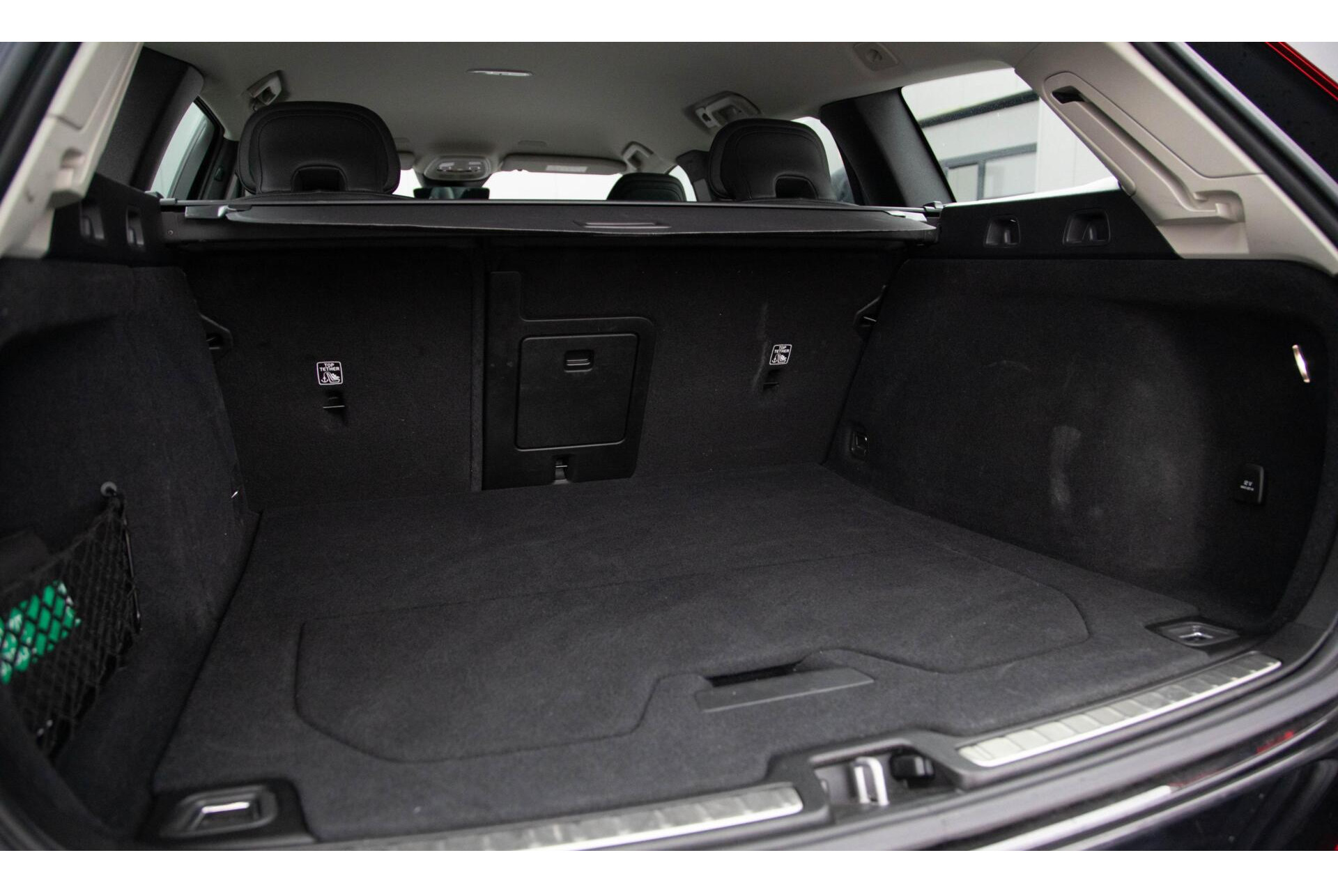 Volvo V60 2.0 B4 Core MY2026|Leder|Stoelverwarming|Allseason