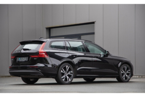 Volvo V60 2.0 B4 Core MY2026|Leder|Stoelverwarming|Allseason