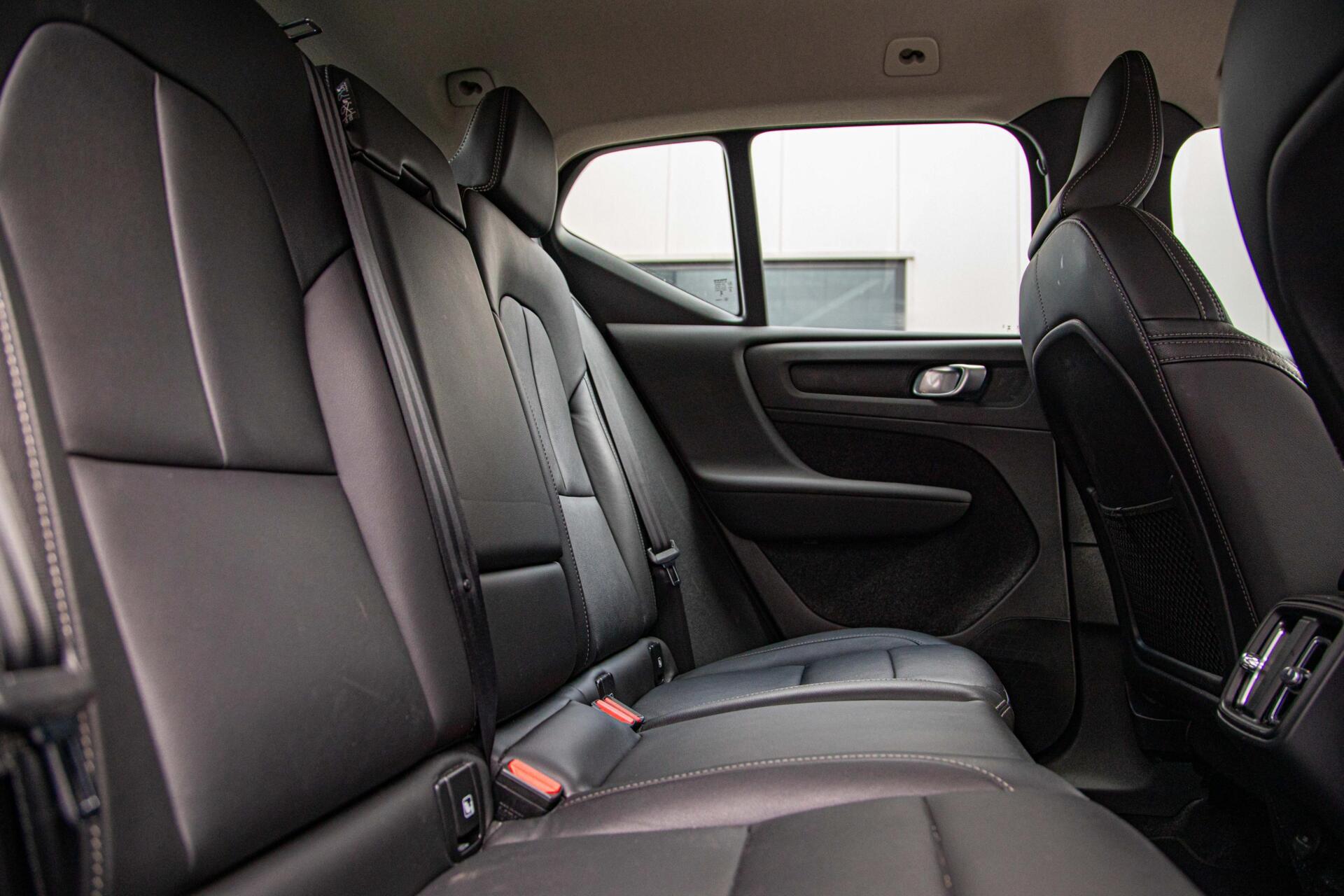 Volvo XC40 2.0 B3 Core MY2026|Leder|Keyless|PDC|Camera|Carplay