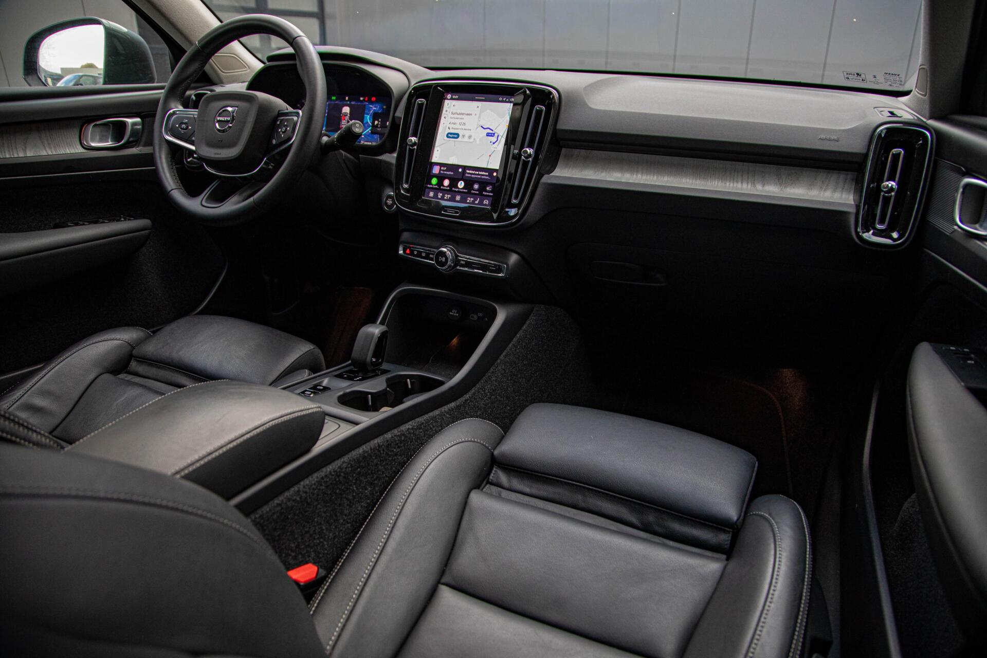 Volvo XC40 2.0 B3 Core MY2026|Leder|Keyless|PDC|Camera|Carplay