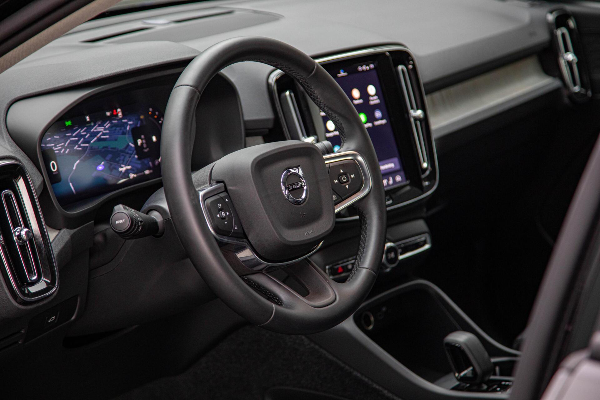 Volvo XC40 2.0 B3 Core MY2026|Leder|Keyless|PDC|Camera|Carplay