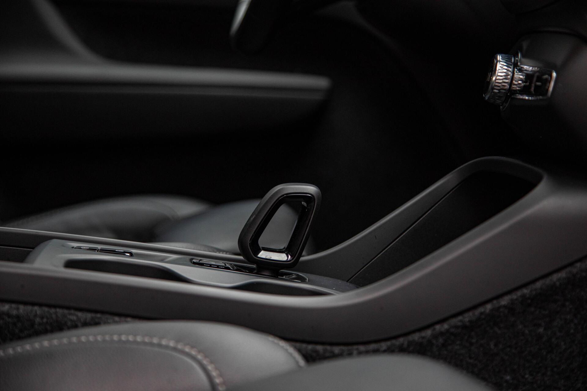 Volvo XC40 2.0 B3 Core MY2026|Leder|Keyless|PDC|Camera|Carplay