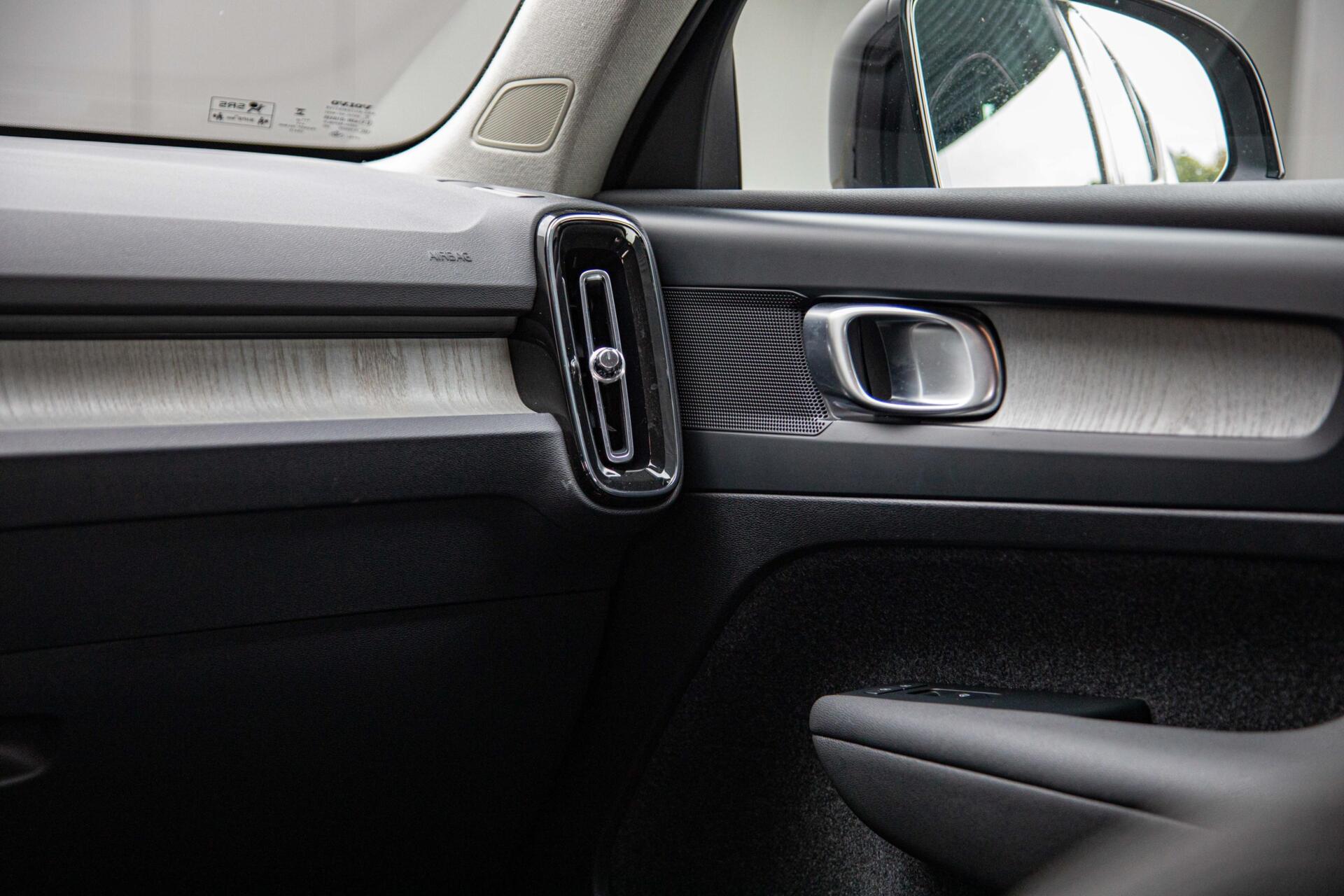 Volvo XC40 2.0 B3 Core MY2026|Leder|Keyless|PDC|Camera|Carplay