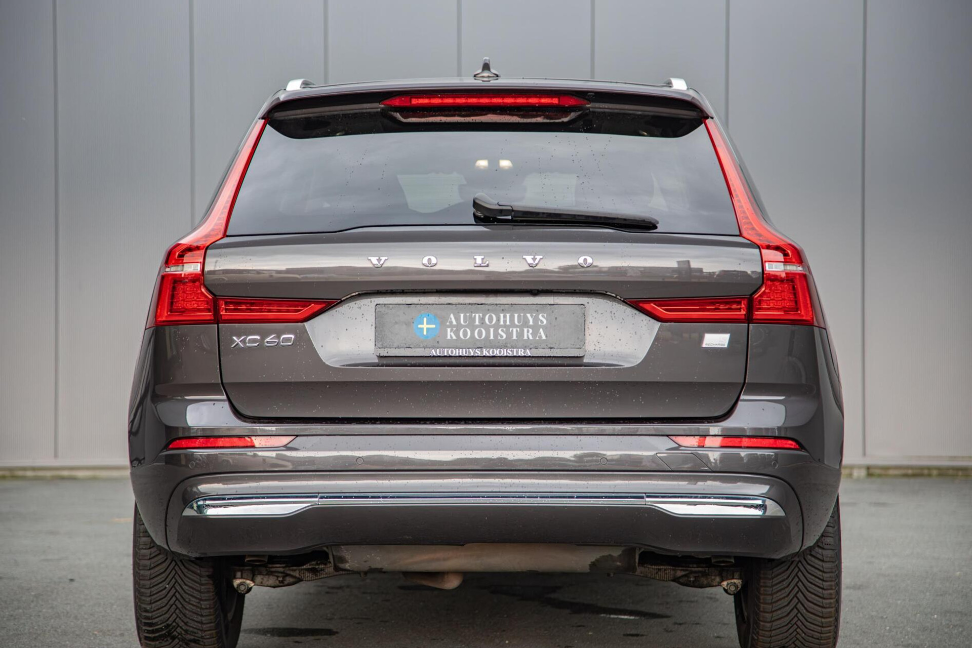 Volvo XC60 2.0 T6 Plug-in hybrid AWD Core Bright Pano|Trekhaak
