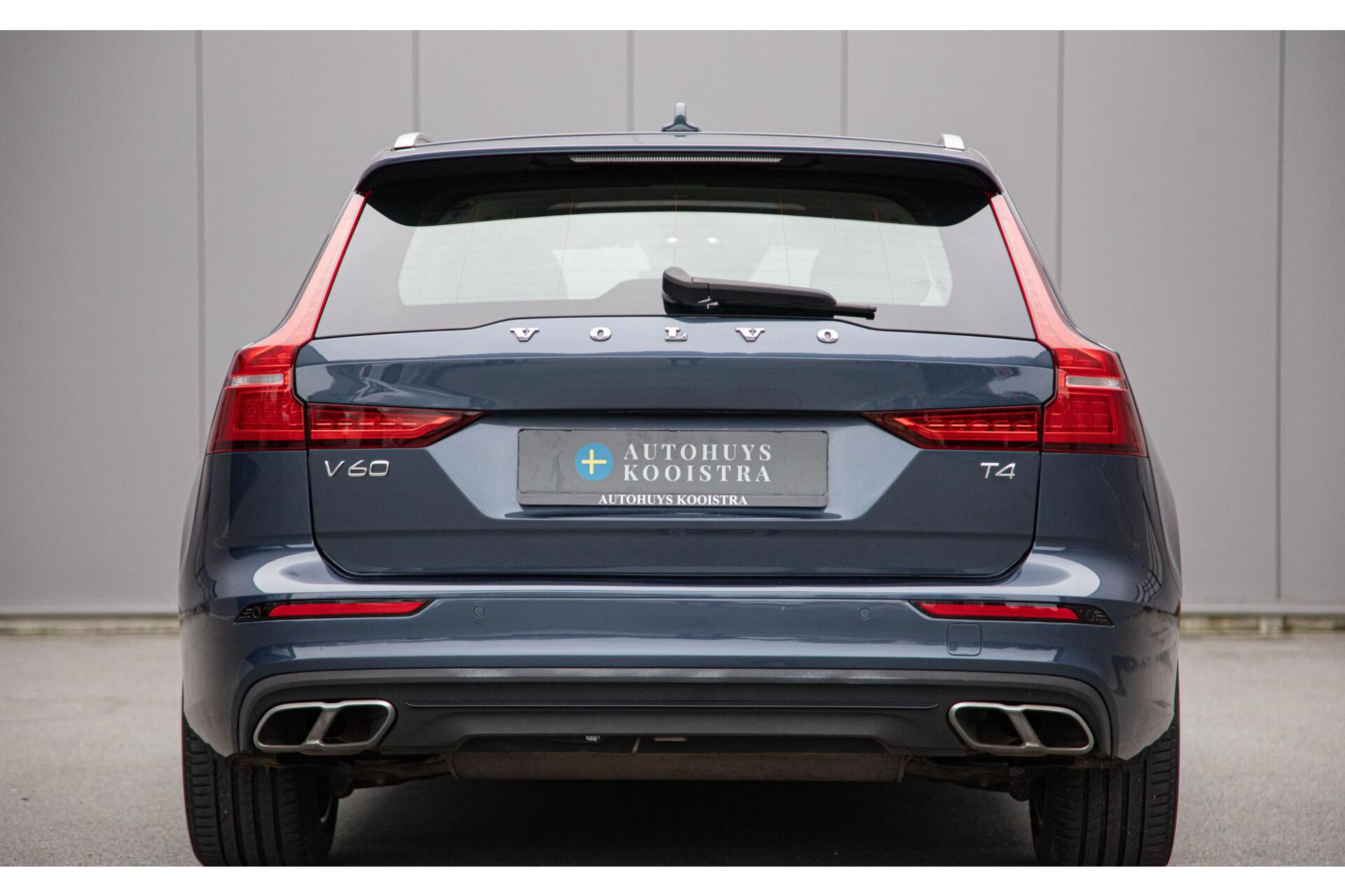 Volvo V60 2.0 T4 Momentum Pro Ori.NL|Trekhaak|Carplay|2e Eig