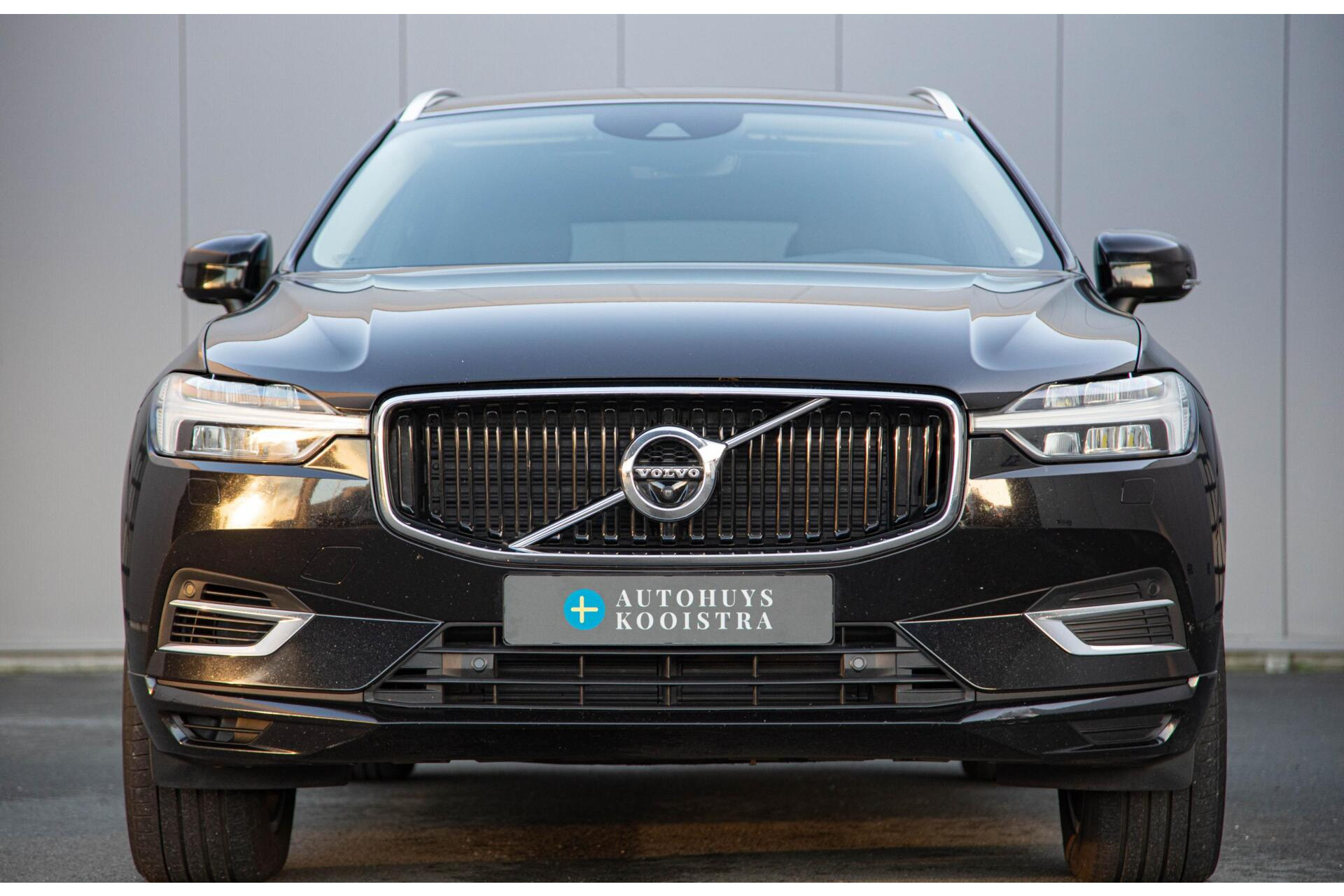 Volvo XC60 2.0 T8 Twin Engine AWD Momentum|Leder|Pano|360° Camera